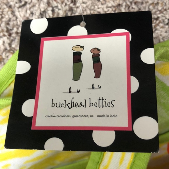 NWT adorable tote w/waterproof. Large pockets - Picture 5 of 6